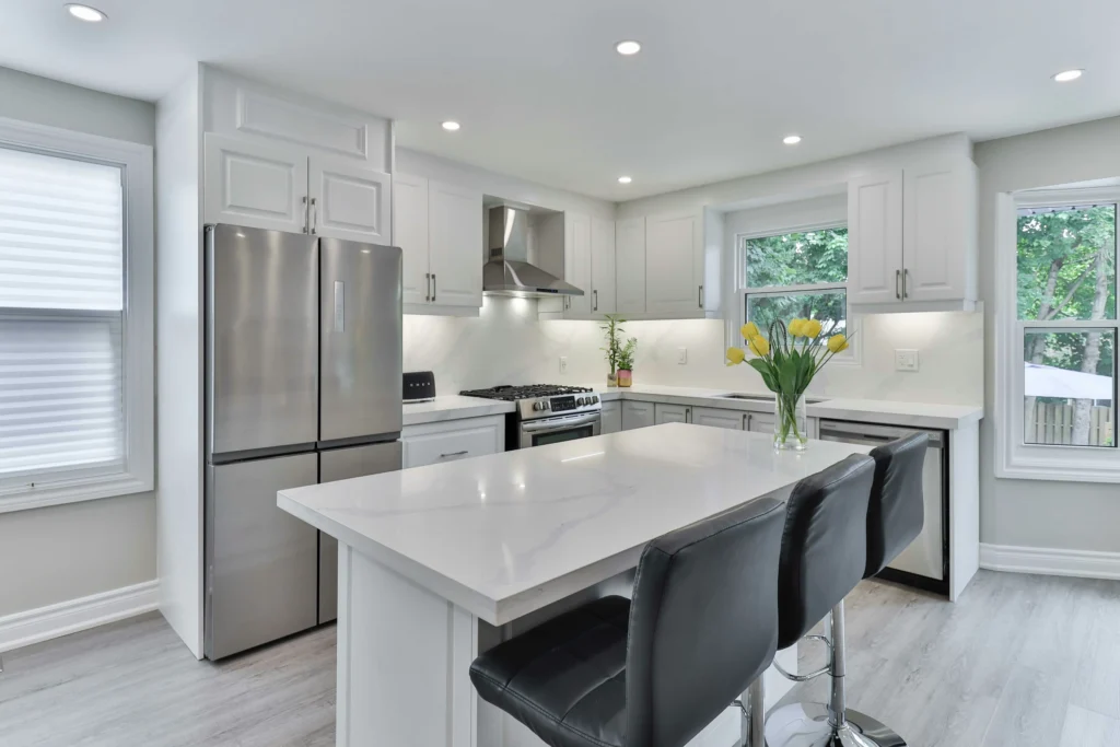Smart environment with minimalist design and eco-friendly solutions.